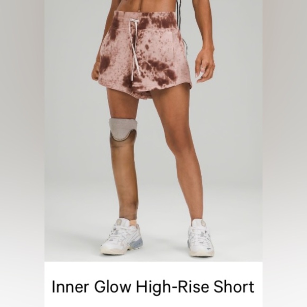 Lululemon Inner Glow short
